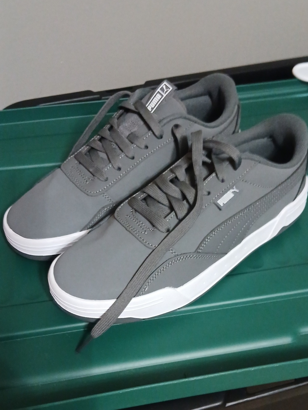 Puma Men's Gray Low-Top Sneakers with White Sole